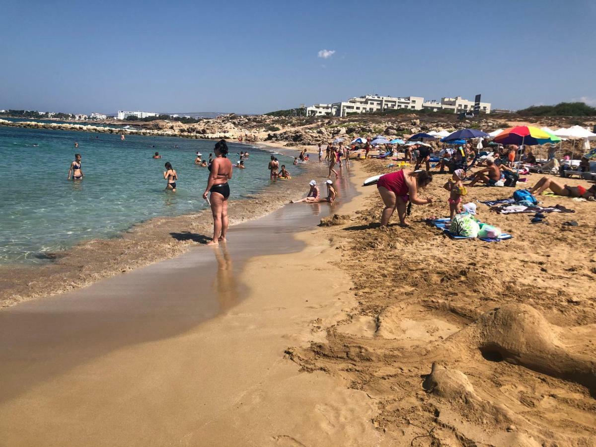 Royal Seacrest Apartment Paphos ภายนอก รูปภาพ