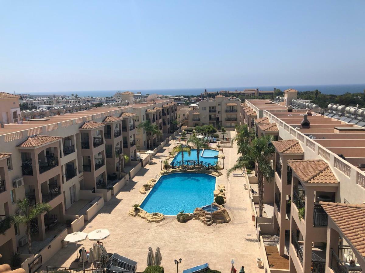 Royal Seacrest Apartment Paphos ภายนอก รูปภาพ